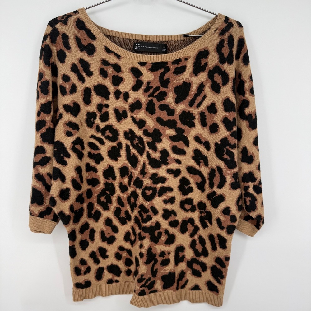 NY and Company Leopard Print‎ Boat Neck Sweater Women's Size Small 3/4 Sleeve